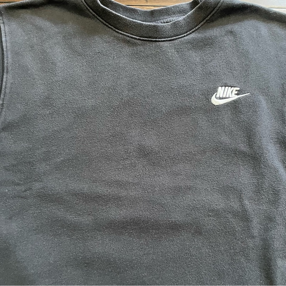 Nike Black Sportswear Club Fleece Unisex Sweatshirt - Picture 6 of 12